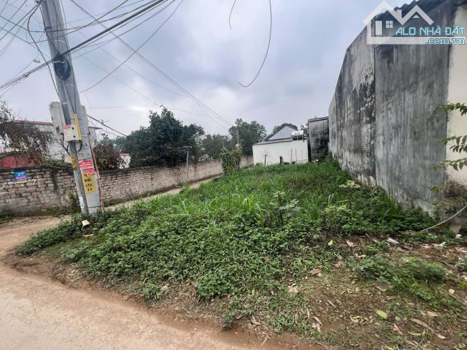 LÔ GÓC 144M2 FULL ĐẤT Ở, GẦN TRUNG TÂM TX SƠN TÂY