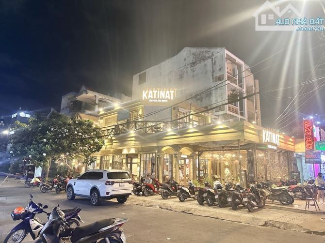 Nhà 3 tầng tâm huyết Kha Vạn Cân - View công viên, ô tô đậu cửa - 8 tỷ nhỉnh nhẹ