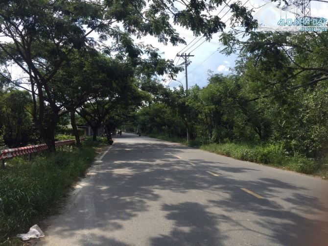 Bán lô đất mặt tiền đường nguyễn bình DT:2300 m2 giá bán 6,3 tr/m2