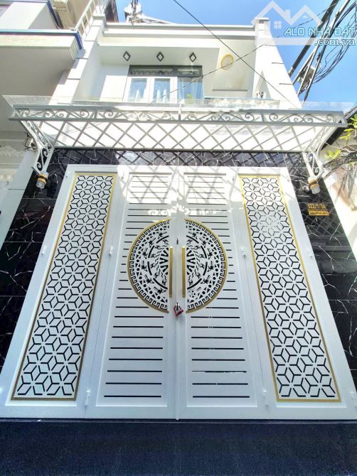 Bán nhà đẹp, nội thất cao cấp Huỳnh Tấn Phát, Nhà Bè, Dt 4x13m, 1 lầu. Giá 4,8 tỷ
