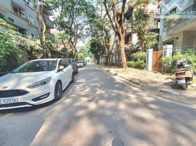 Bán nhà phân lô Kim Giang 56m2 5 tầng ô tô tránh vỉa hè giá 14.8 tỷ