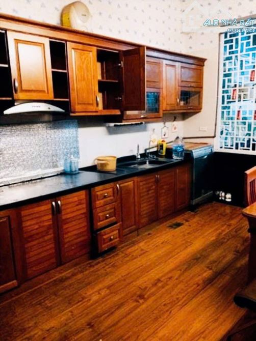 Bán căn hộ chung cư Hoàng Quốc Việt, 87m2, 2 ngủ, 2 vệ sinh, 6.48 tỷ sổ đỏ chính chủ