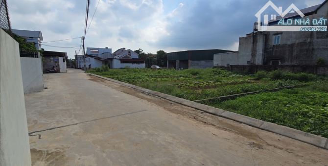 Bán đất Hương Ninh- Trung Giã (Hồng Kỳ cũ), 138m2, MT 5.18m, chào 3 tỷ, ngõ thông 5m