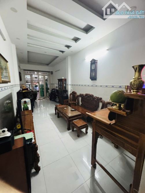 🏡 NHÀ PHỐ CAO XUÂN DỤC, P.12, Q.8
 - 11 TỶ – SHR – Ở NGAY – KINH DOANH TỐT