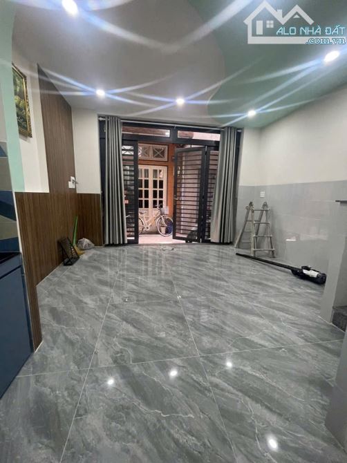 Bán nhà 1/ phạm văn chiêu p9 Dat:4,5x6 1 lầu 2pn 3wc, giá 3,7 tyt Tl