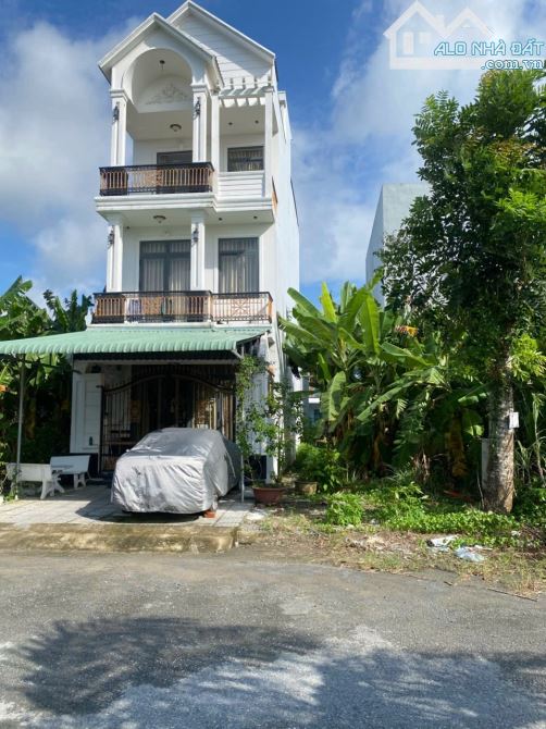 BÁN NỀN TRỤC CHÍNH ĐƯỜNG SỐ 4 KHU CỬU LONG • Diện tích: 5 x 17m = 85m2.l