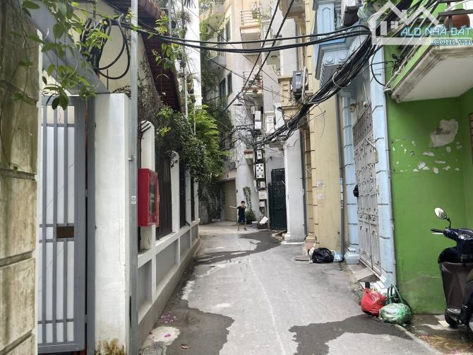 XUÂN ĐỉNH BĂC TỪ LIÊM 30m 5 TẦNG  GIÁ 5,5 TỶ  NHÀ MỚI ĐẸP Ở LUÔN