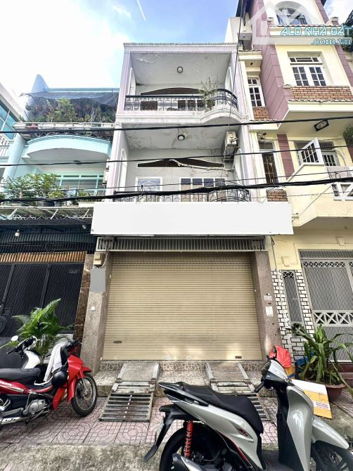 11.5 TỶ - MẶT TIỀN ĐƯỜNG 10M Ô TÔ VÀO NHÀ - 3 TẦNG -SỔ A4  VỊ TRÍ SIÊU ĐẸP KINH DOANH TỐT