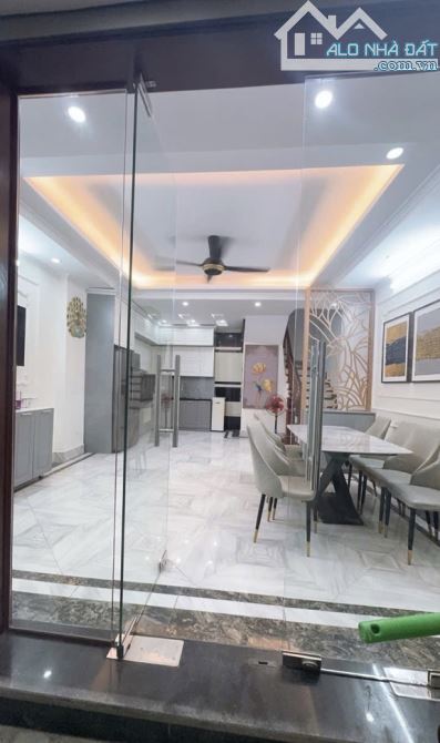 TT CẦU GIẤY 52M2 - 6 TẦNG - NHÀ ĐẸP - Ở LUÔN - TẶNG FULL NỘI THẤT - HƠN 10TỶ