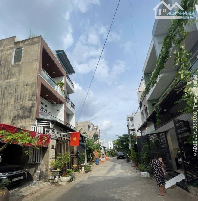 BÁN ĐẤT QUẬN 9,LÔ ĐẤT CỰC VIP HỆ SỐ XÂY DỰNG 4.0,DT50M 4.1x12.5),NGAY BƯNG ÔNG THOÀN