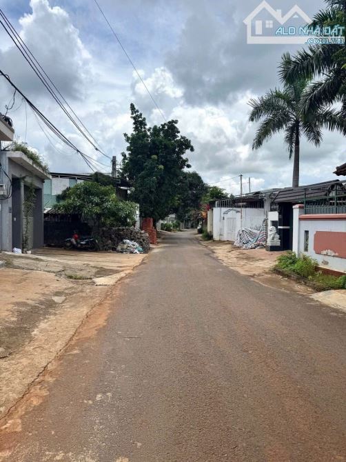 BÁN ĐẤT MẶT TIỀN LƯƠBG THẾ VINH. DT: 5x22M. GIÁ: 3 TỶ 250 TRIỆU