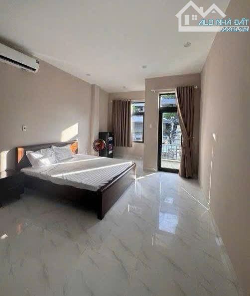 Bán nhà 3 tầng 85m đất mặt tiền đường Nguyễn Thiện Kế gần Võ Văn Kiệt gần Biển chỉ 9,6 tỷ