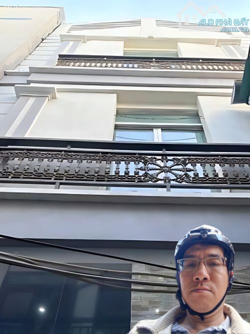 Chỉ 4 tỷ hơn có nhà mới 4 tầng lô góc Lê Văn Sỹ, Trần Quang Diệu Q.3, sát hẻm xe hơi.