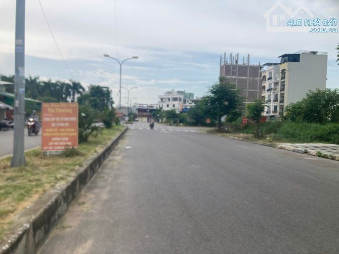 Mặt đường 30m Đất tái định cư Cây Đa, Đằng Giang