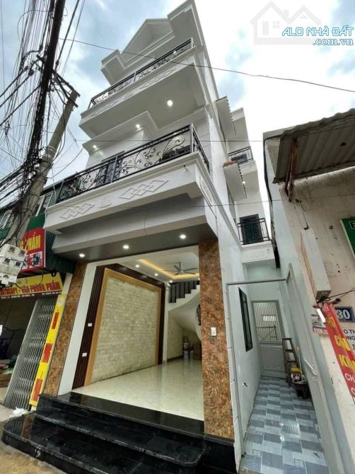 Bán siêu phẩm lô góc,2 thoáng,ô tô ngủ nhà Phố Dược Hà Đông giá hơn 13 tỷ