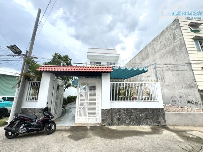 Bán biệt thự sân vườn Linh Đông 200m² – hẻm ô tô 5m – gần Vành đai 2 – giá chỉ 12.2 tỷ,