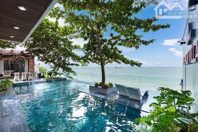 BÁN BIỆT THỰ MẶT TIỀN BIỂN TRẦN PHÚ TP. VŨNG TÀU THIẾT KẾ ĐẸP. BƯỚC CHÂN LÀ XUỐNG BIỂN