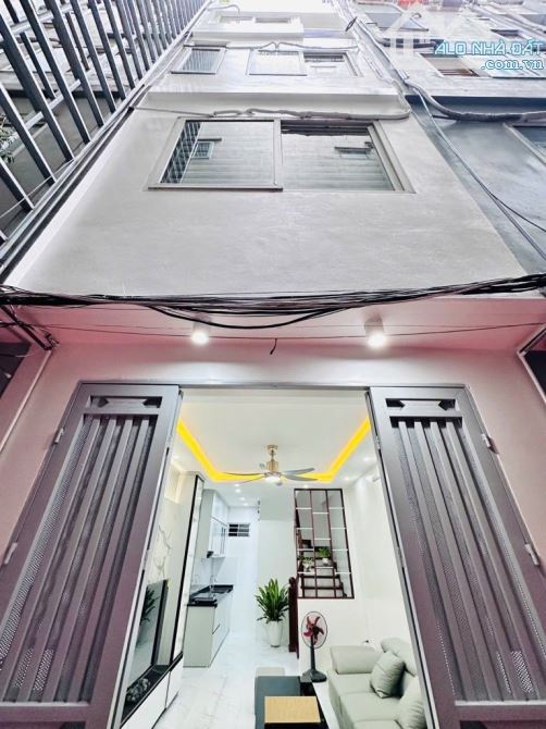 Bán nhà Xuân Đỉnh, 10m ô tô, sát phố, nội thất xịn sò, 64m2, 14.6 tỷ.