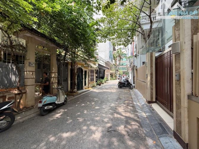LÁNG HẠ - ĐỐNG ĐA - 125M - 52 TỶ - KHU PHÂN LÔ CAO CẤP - Ô TÔ CHẠY VÒNG QUANH