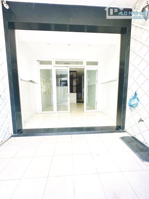 “BÁN NHÀ BỐN TẦNG MỚI ĐẸP LINH  ĐÔNG- HẺM XE HƠI - KHU PHÂN LÔ - GẤP BÁN GIẢM 200 TRIỆU(4*