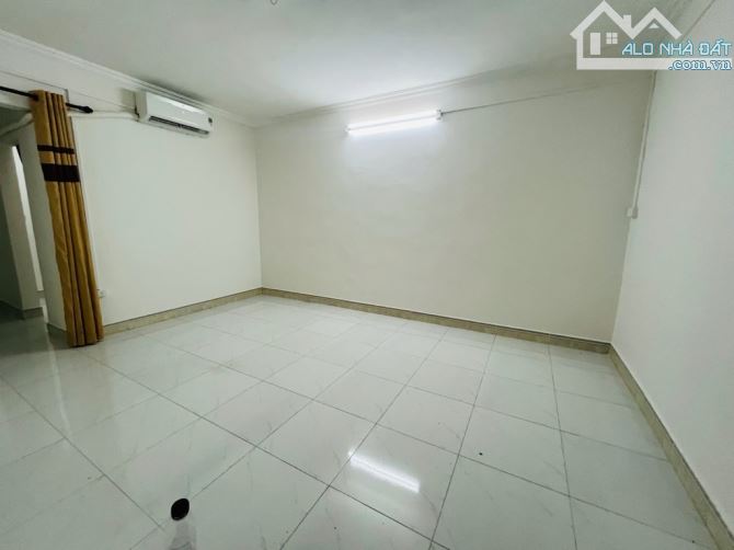Tập thể Ban Tài chính TW - Đội Cấn - Vạn Bảo - Ba Đình 60m2 x 2 ngủ nhỉnh 4Tỷ