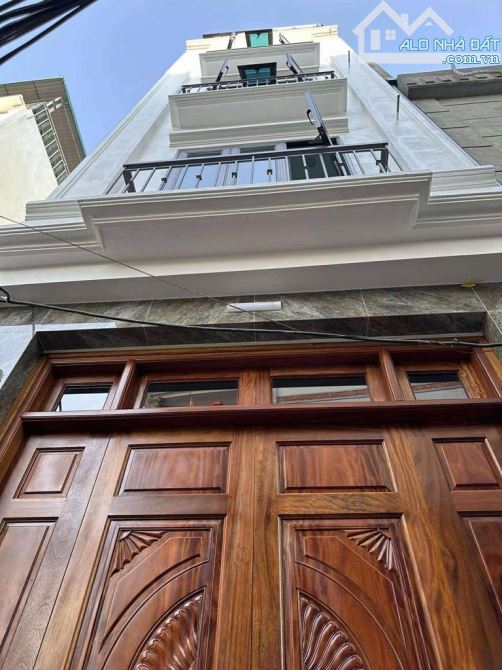 Bán nhà Xuân Đỉnh, sát phố, nội thất xịn sò, 61m2, 14.6 tỷ.