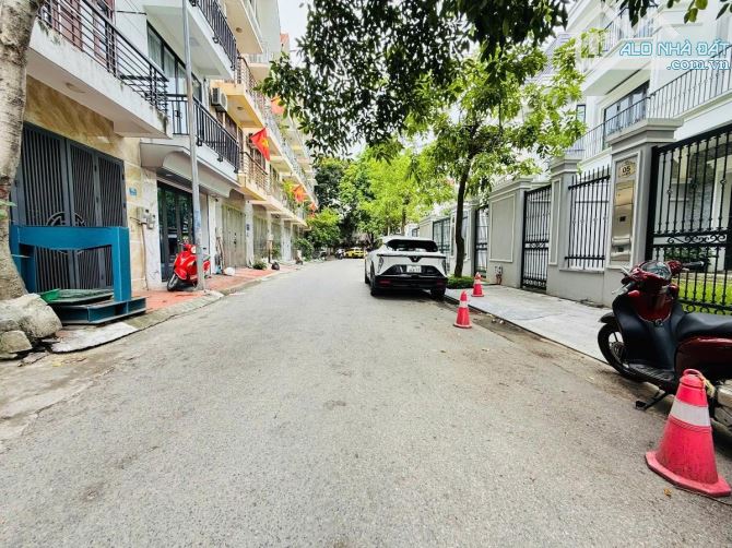 Nhà liền kề trung tâm Hà Đông,56m2, phân lô, vỉa hè, kinh doanh, giá rẻ nhất Hà Nội