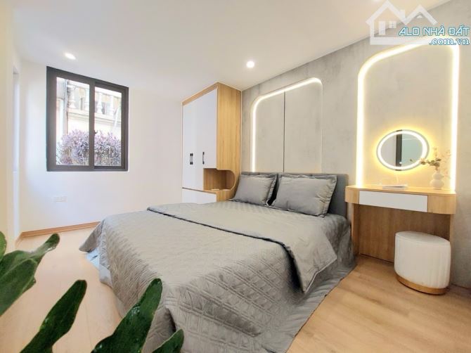 Bán nhà Nguyễn Cao dân xây 26m2 - 5 tầng - lô góc - ngõ thông- vài chục mét ra ô tô
