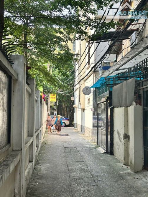 ✨HOÀNG CẦU🌳Ô TÔ QUA NHÀ, SÁT PHỐ, 7 TẦNG THANG MÁY♨️ CHỐT 𝟮𝟴.𝟯 TỶ
