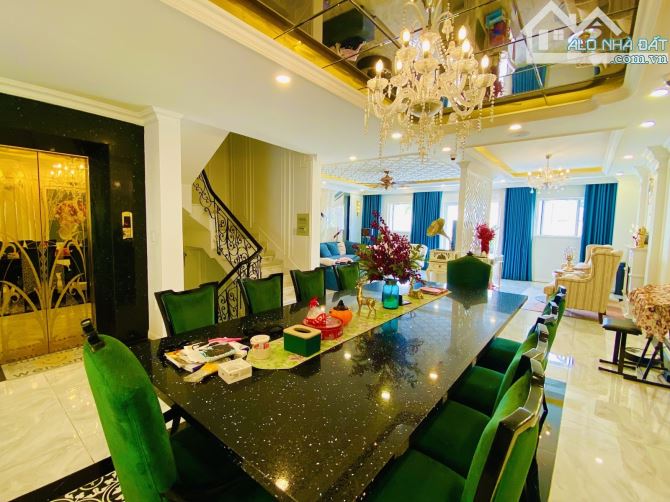 Lê Văn Lương nhà bè 141m2 5 tầng giá chỉ nhỉnh 20 tỷ