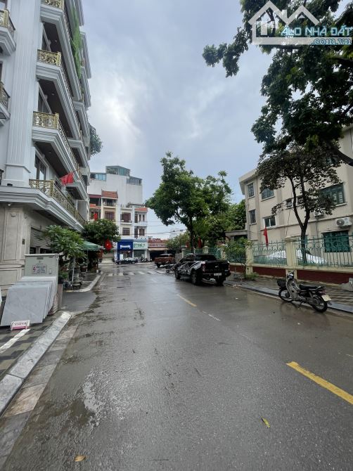 An Dương Vương- Mặt Phố - 5 tầng - vị trí vàng