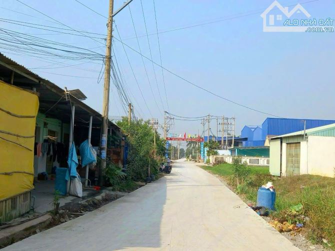Bán đất xây kho, xây trọ 10x44m (443m2) xã Đức Hòa Đông , Đức Hòa, Long An giá 3.7 tỷ - 3