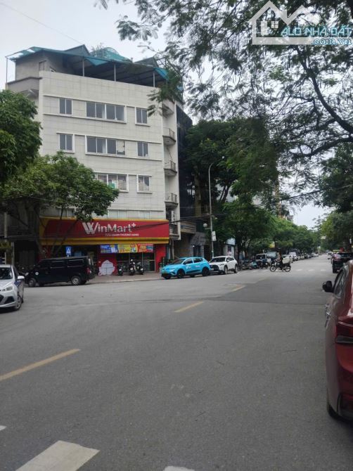 🏠 1 Nhà ra mặt Phố – Ô tô đỗ Ngày Đêm Dân Xây Độc Lập 33m² × 5 Tầng – Full nội thất Sổ Nở