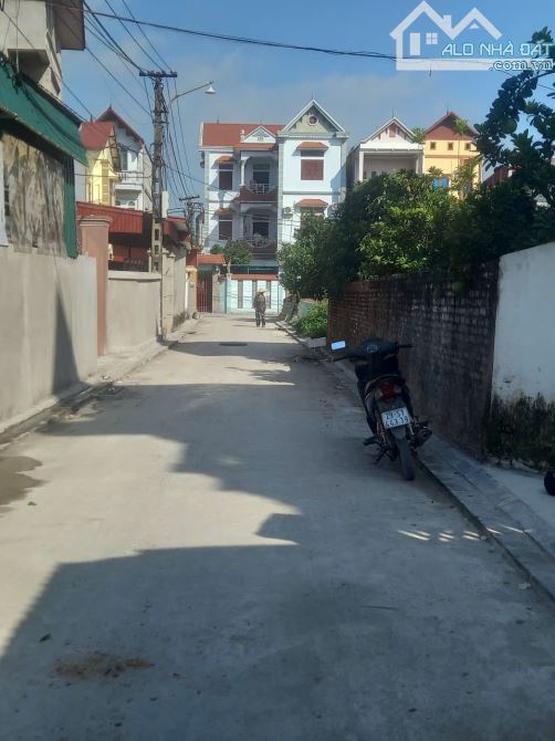 BÁN ĐẤT ĐÔNG ANH – Ô TÔ VÀO TẬN ĐẤT – CÁCH Ô TÔ TRÁNH NHAU 10M – GIÁ HƠN 2 TỶ