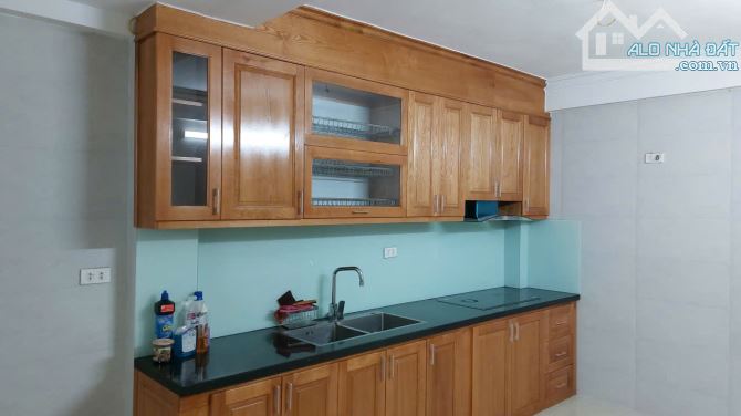 Cho thuê nhà nguyên căn tại ngách 119/38 Cổ Nhuế  , Bắc Từ Liêm , Hà Nội DT 32m x 5 tầng,
