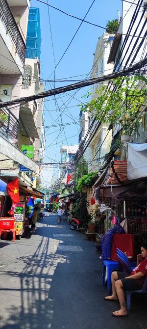 Bán nhanh nhà đẹp vào ở ngay Trần Văn Đang, Hoàng Sa Quận 3, 25m2, 2 lầu, chỉ 4.4tỷ.