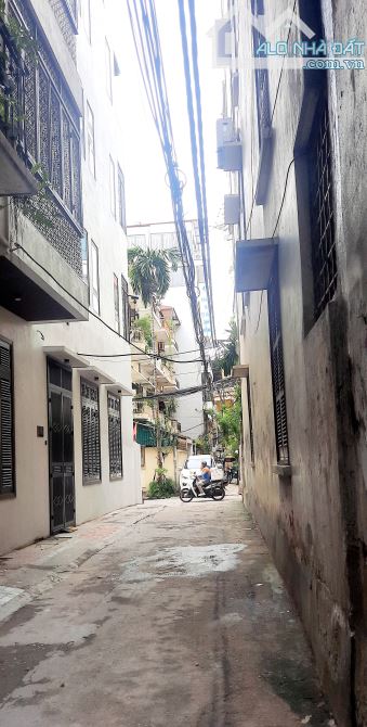 Bán nhà Hoàng Cầu Đống Đa 58m 4T Kinh doanh Ô tô 2 ngõ đi giá rẻ 24 tỷ