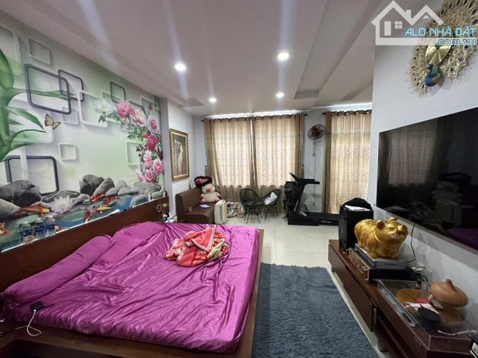 SIÊU PHẨM BIỆT THỰ TÂN PHÚ - NGAY CHỢ TÂN HƯƠNG NGANG KHỦNG 7.6M - ĐƯỜNG XE TẢI TRÁNH