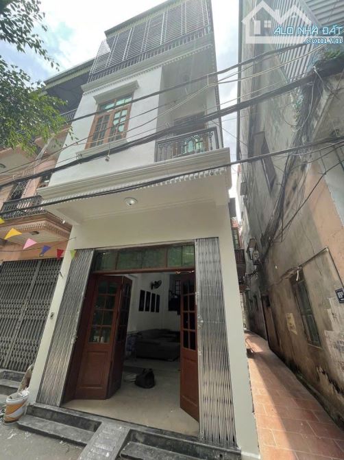 Cho thuê nhà  ngõ Cầu Đơ 4, P. Hà Cầu, Hà Đông, Hà Nội , DT 45m2 x 3 tầng , ngõ ô tô 10tr