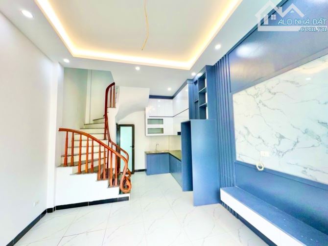 BÁN NHÀ MỚI 5 TẦNG 33M TẠI PHỤNG CHÂU
