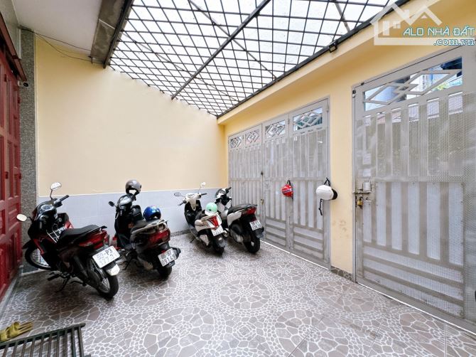 Bán nhà Bình Thạnh - 100m2 - 4 tầng - ngang 5m - hẻm ô tô kinh doanh - 10