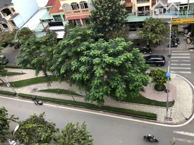 Nhà MT Phạm Huy Thông - Dương Quảng Hàm, P.6, GV. DT: 5m x 16m Hầm trệt 5 lầu, giá: 23,5ty - 10