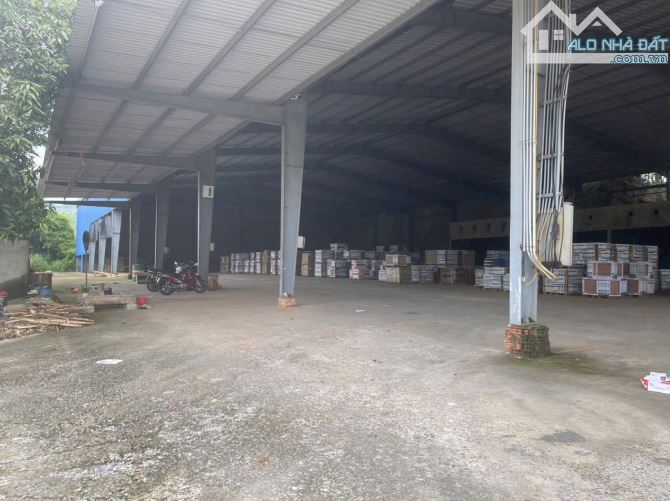 Chuyển nhượng nhà xưởng với diện tích 9.900m2 .... Chủ cần bán gấp hạ 10tỷ ( giá cũ 35ty) - 10