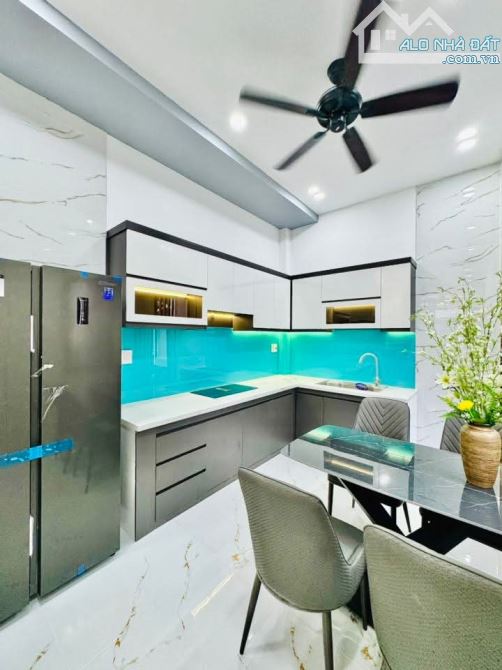 CĂN GÓC 3 TẦNG FULL NỘI THẤT - 68m2 HẺM XE TẢI THÔNG - 7.4 TỶ - 11