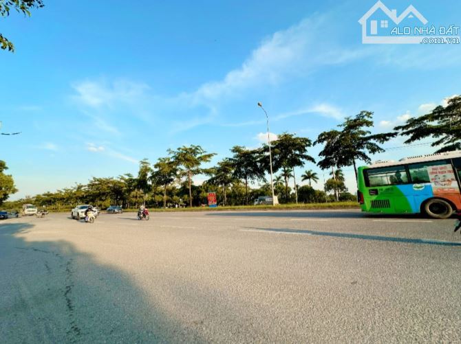🍀ĐẤT ĐẸP ĐÔNG ANH -VI TRÍ VÀNG -GIÁ TỐT -OTO 7 CHỖ ĐỖ CỬA -SỔ ĐỎ CẦM TAY🍀 📍Vị trí: Thô - 1