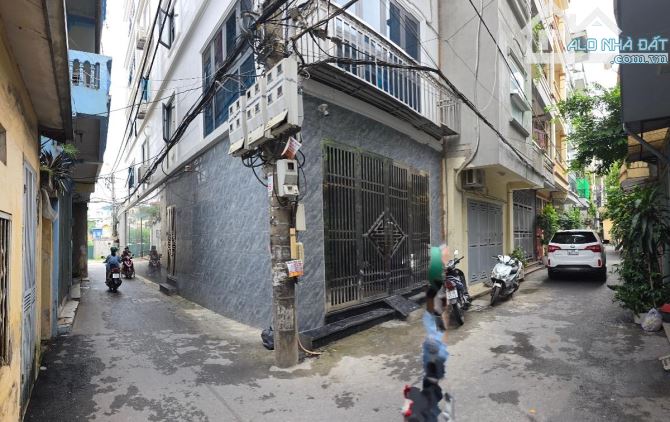 Bán gấp nhà phân lô Ngô Quyền – Ô tô vào nhà – Sau lưng mặt phố – 5 tầng đẹp, giá tốt - 1