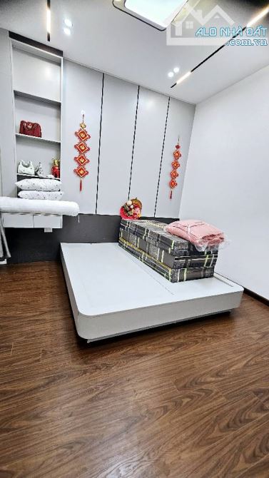 BÁN NHÀ MỚI XÂY -TRẦN QUỐC VƯỢNG. CẦU GIÂY-5 TẦNG -3PN-NỘI THẤT XỊN-GẦN  PHỐ HƠN7 tỷ - 1