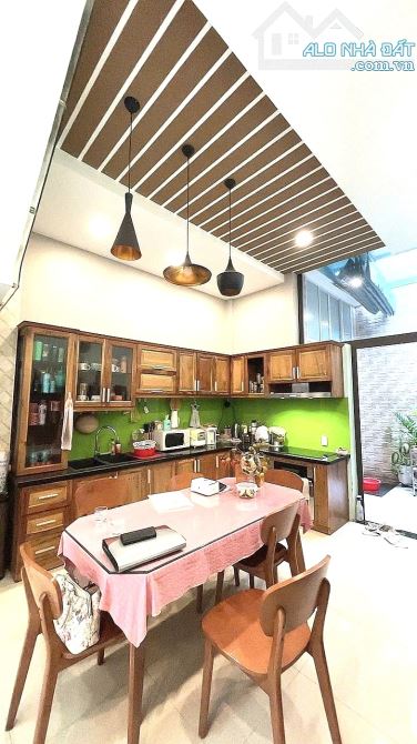 Nhỉnh 6 Tỷ TL!, 78M² 3 Tầng, CHỈ 2 CĂN RA HẺM XE HƠI TRÁNH! Lê Đức Thọ Gò Vấp! - 1
