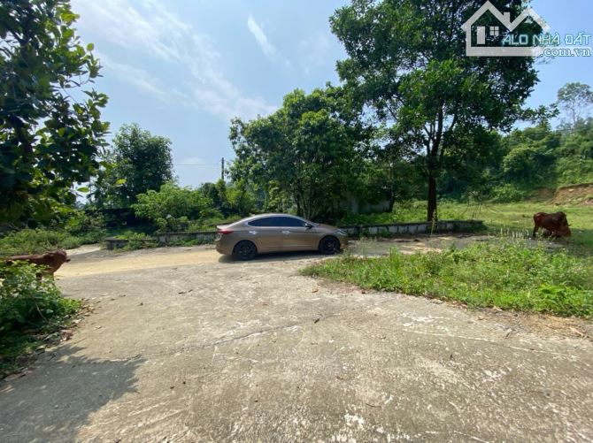 Mảnh đất 3600m2 tựa núi ở Nam Phương Tiến, 200m2 thổ cư lô góc mặt tiền dài làm nghỉ dưỡng - 1