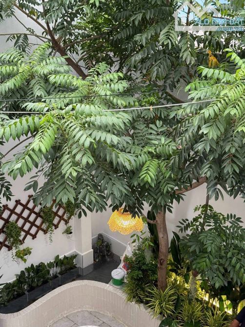 SIÊU PHẨM SÂN VƯỜN NGHỈ DƯỠNG PHÚ NHUẬN • FULL NỘI THẤT • 90m2 • NGANG LỚN 10m • HỒ CÁ - 1